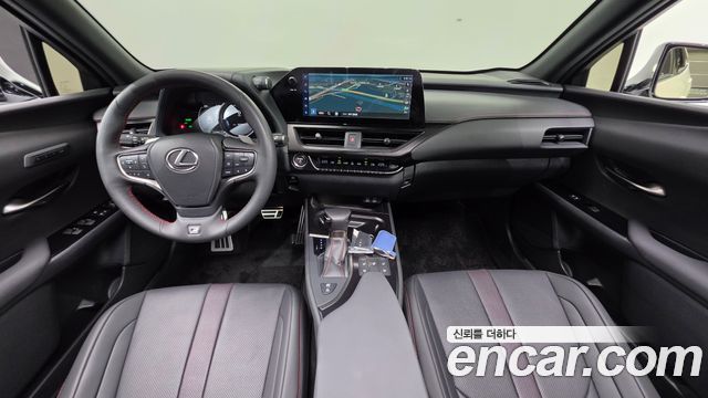 Lexus UX250h 2.0 F-Sport 2WD 2024 — фото 7