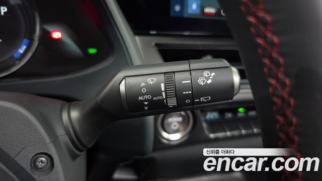 Lexus UX250h 2.0 F-Sport 2WD 2024 — фото 18