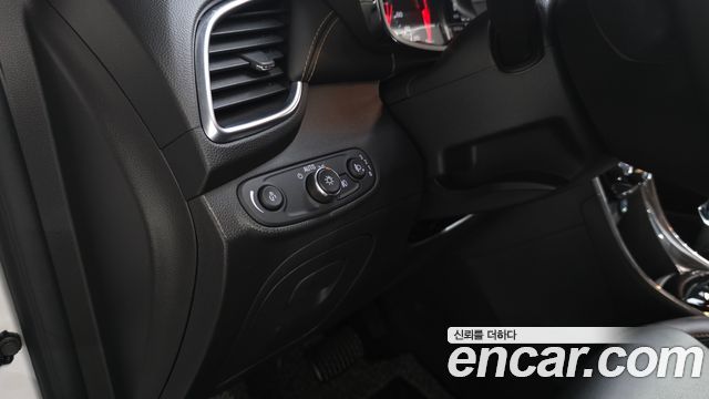 Chevrolet Trax 1.4 Red Line Premier 2019 — фото 29