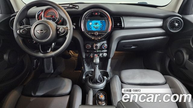 MINI Cooper 5Door Standard 3rd 2019 — фото 7