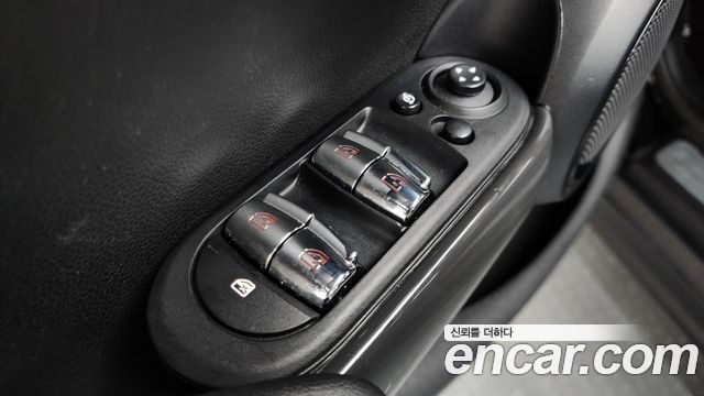 MINI Cooper 5Door Standard 3rd 2019 — фото 15