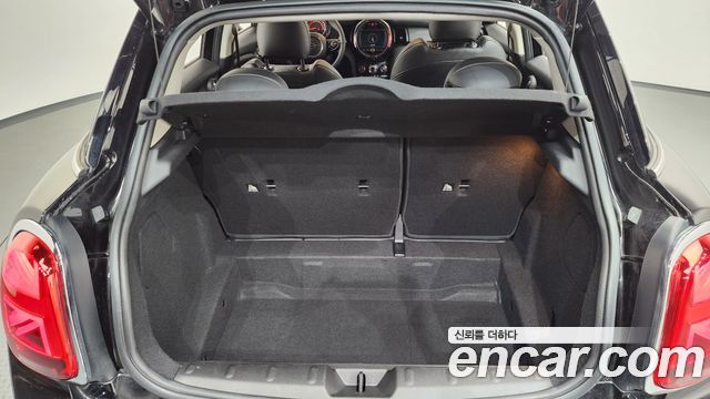 MINI Cooper 5Door Standard 3rd 2019 — фото 20