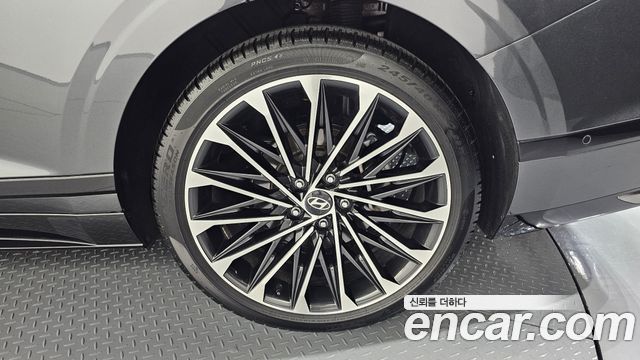 Hyundai Grandeur (GN7) 2,5 Gasoline 2WD Calligraphy 2026 — фото 21