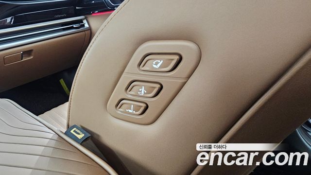 Hyundai Grandeur (GN7) 2,5 Gasoline 2WD Calligraphy 2026 — фото 31
