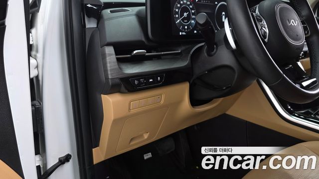 Kia Carnival (IV) Gasoline 9-Seater Signature 2023 — фото 13