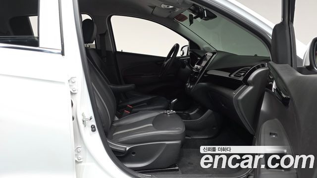 Chevrolet Spark Premier 2022 — фото 26
