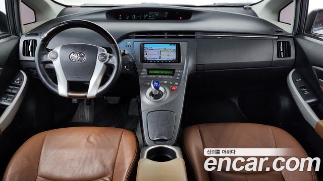 Toyota Prius 1.8 E 2013 — фото 7