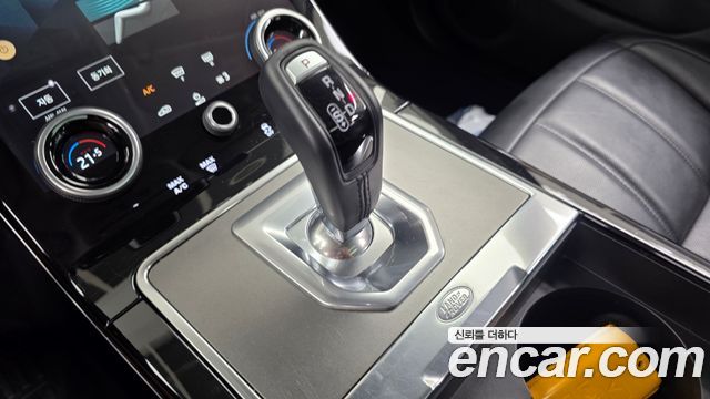 Land Rover Range Rover Evoque (II) P250 SE 2023 — фото 9