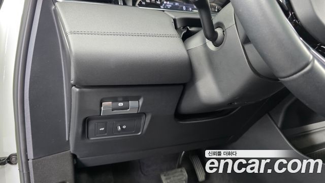 Land Rover Range Rover Evoque (II) P250 SE 2023 — фото 16