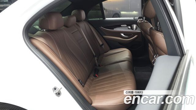 Mercedes-Benz E-Class (W213) E450 4MATIC Exclusive 2021 — фото 12