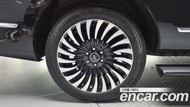 Lincoln Navigator (IV) 3.5L Black Label 2020 — фото 5