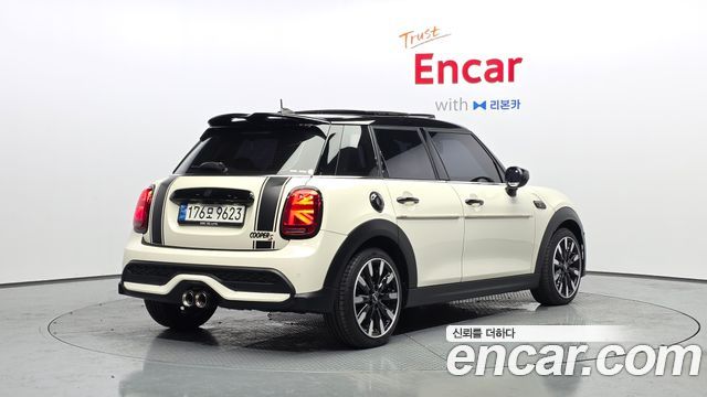 MINI Cooper S 5Door Classic Third Generation 2022 — фото 2