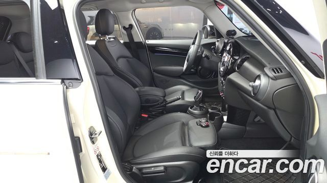 MINI Cooper S 5Door Classic Third Generation 2022 — фото 11
