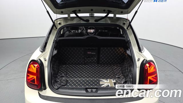 MINI Cooper S 5Door Classic Third Generation 2022 — фото 20
