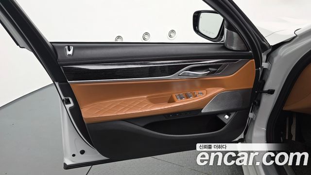 BMW 7 Series (G11) 740i M Sport 2020 — фото 24