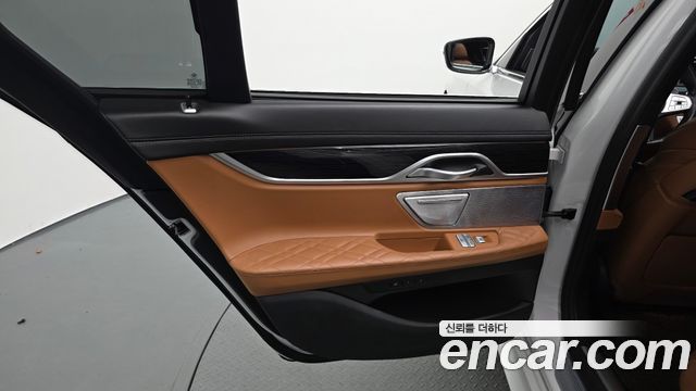 BMW 7 Series (G11) 740i M Sport 2020 — фото 25