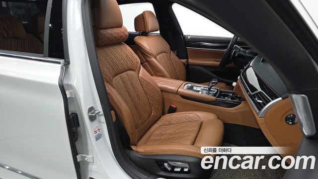 BMW 7 Series (G11) 740i M Sport 2020 — фото 26