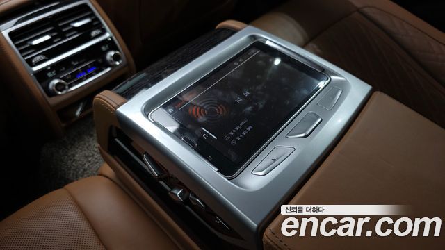 BMW 7 Series (G11) 740i M Sport 2020 — фото 35