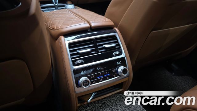 BMW 7 Series (G11) 740i M Sport 2020 — фото 36