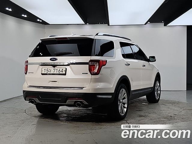 Ford Explorer 2.3 Limited 4WD 5th 2019 — фото 4