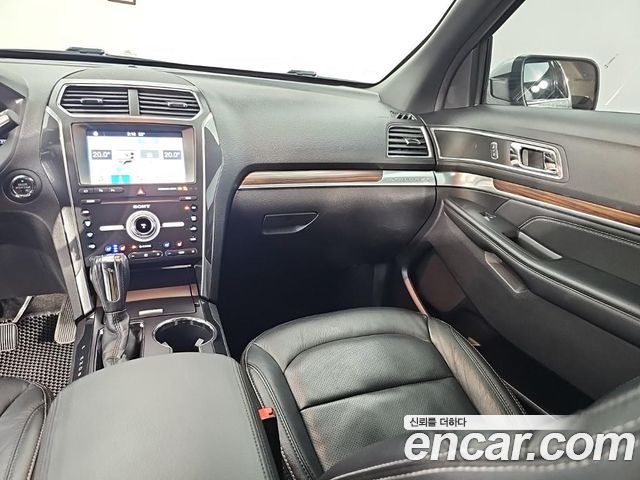 Ford Explorer 2.3 Limited 4WD 5th 2019 — фото 10
