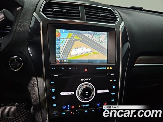 Ford Explorer 2.3 Limited 4WD 5th 2019 — фото 18