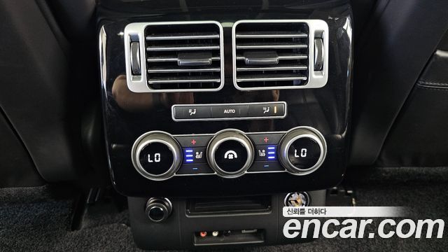 Land Rover Range Rover (IV) 4.4 SDV8 AB DIESEL 2016 — фото 18
