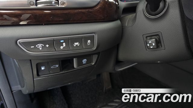Genesis EQ900 3.8 GDI AWD Luxury 2018 — фото 14