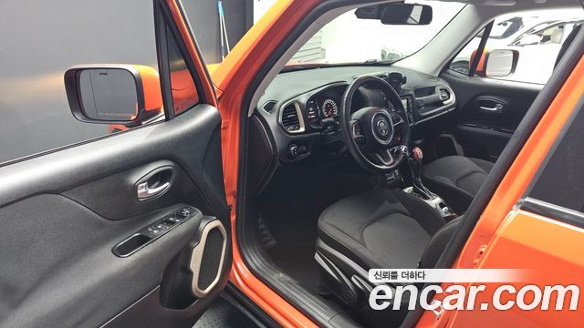 Jeep Renegade 2.4 Longitude 2015 — фото 10