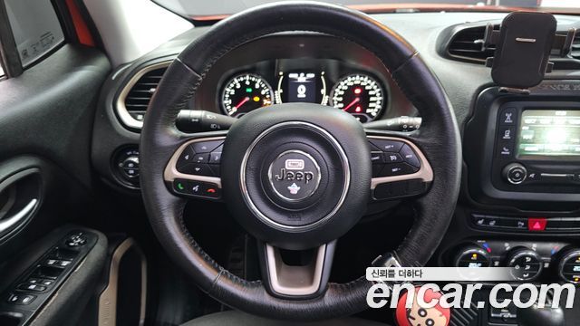 Jeep Renegade 2.4 Longitude 2015 — фото 12