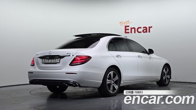Mercedes-Benz E-Class (W213) E300 4MATIC Avnatgarde 2017 — фото 2