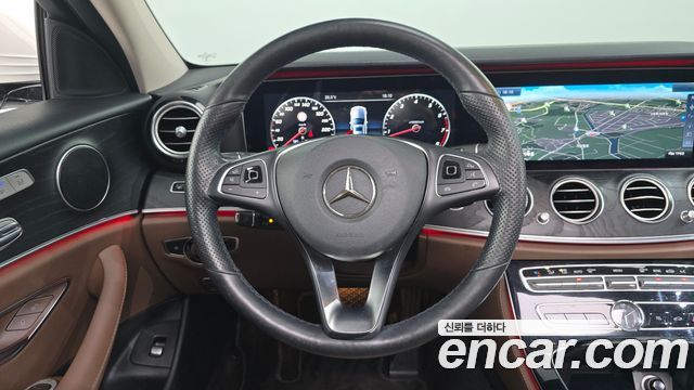 Mercedes-Benz E-Class (W213) E300 4MATIC Avnatgarde 2017 — фото 14
