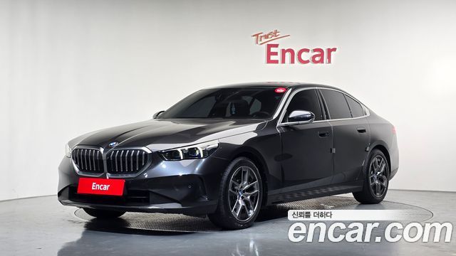 BMW 5 Series (G60) 520i