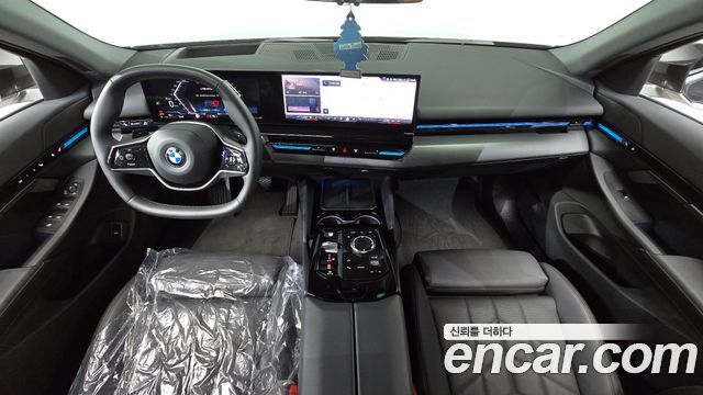 BMW 5 Series (G60) 520i 2024 — фото 7