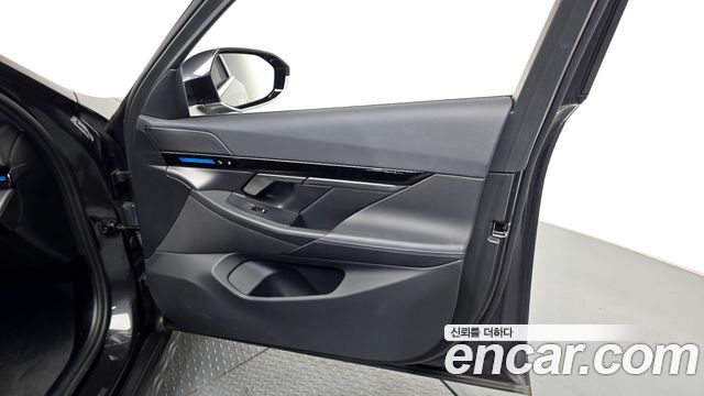 BMW 5 Series (G60) 520i 2024 — фото 24