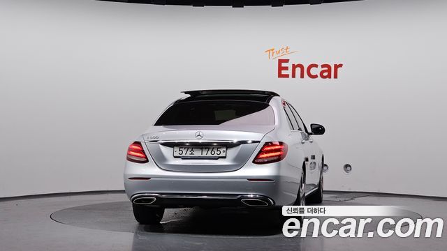 Mercedes-Benz E-Class (W213) E300 Avantgarde 2017 — фото 4