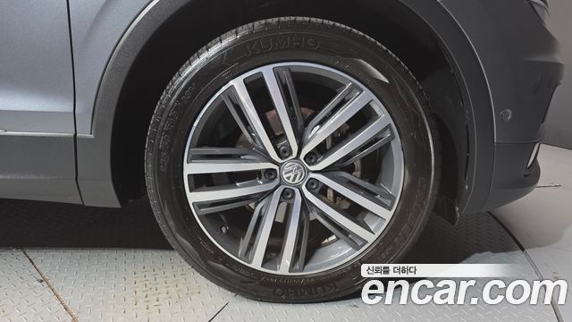 Volkswagen Tiguan Allspace 2.0 TDI Prestige 2018 — фото 21