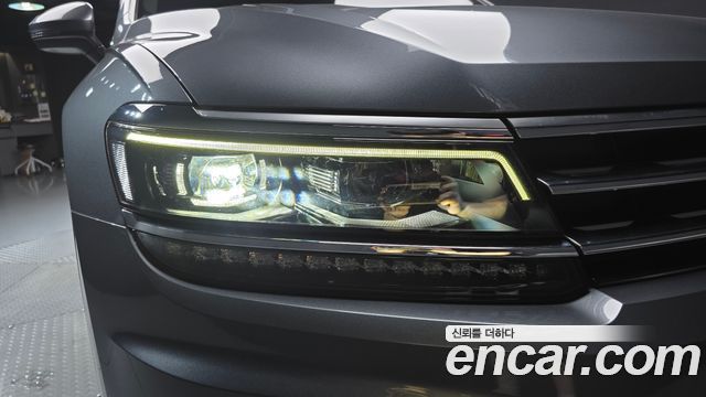 Volkswagen Tiguan Allspace 2.0 TDI Prestige 2018 — фото 22