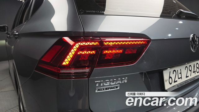 Volkswagen Tiguan Allspace 2.0 TDI Prestige 2018 — фото 23