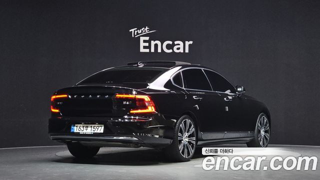 Volvo S90 B6 AWD Ultimate Bright 2023 — фото 2