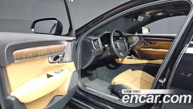 Volvo S90 B6 AWD Ultimate Bright 2023 — фото 10