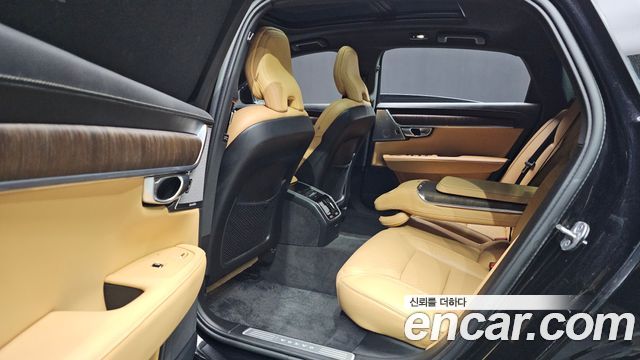 Volvo S90 B6 AWD Ultimate Bright 2023 — фото 12