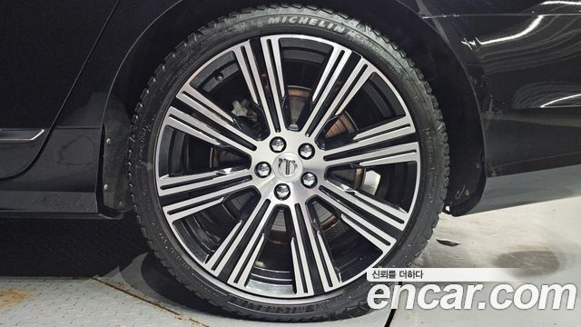 Volvo S90 B6 AWD Ultimate Bright 2023 — фото 21