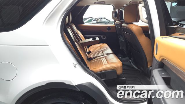 Land Rover Discovery 5 3.0 SD6 HSE Luxury 2019 — фото 11