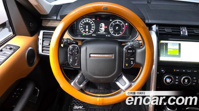 Land Rover Discovery 5 3.0 SD6 HSE Luxury 2019 — фото 16