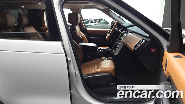 Land Rover Discovery 5 3.0 SD6 HSE Luxury 2019 — фото 26