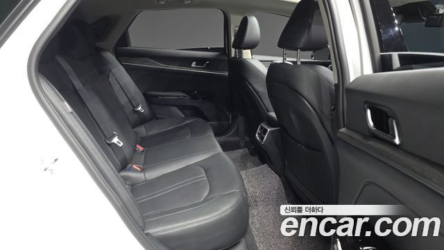 Kia K5 (III) 2.0 Noblesse 2024 — фото 12