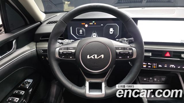 Kia K5 (III) 2.0 Noblesse 2024 — фото 13