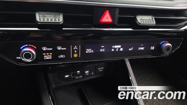 Kia K5 (III) 2.0 Noblesse 2024 — фото 31