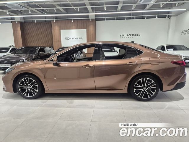 Toyota Camry (XV80) 2.5 XLE Premium Hybrid 2025 — фото 16